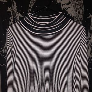 Urban Outfitters Turtle Neck